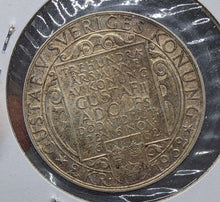 Load image into Gallery viewer, 1932 G Sweden Silver 2 Kronor Coin
