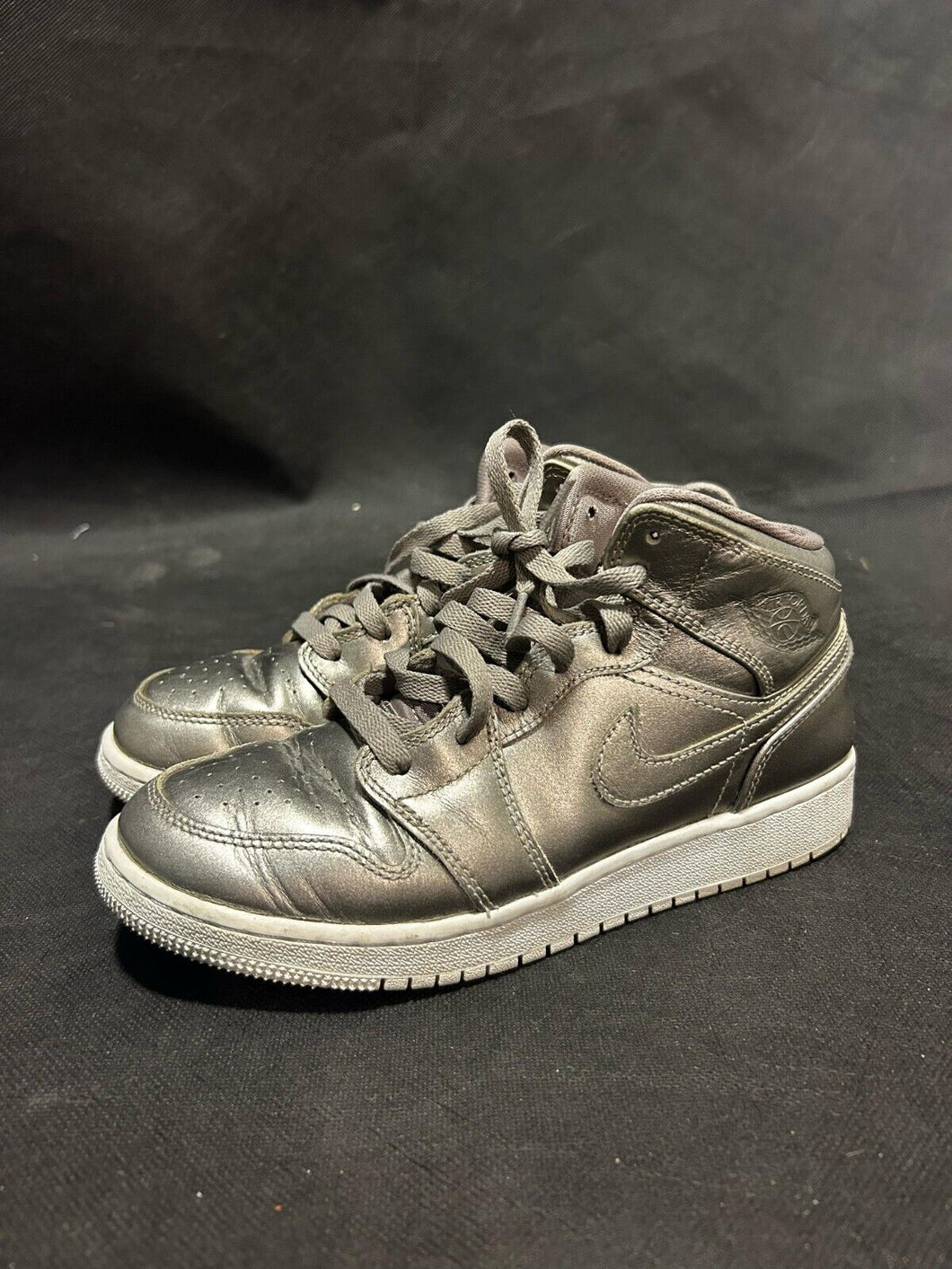 Nike Air Jordan 1 Mid SE GS 'Sepia Stone' Sneakers Kids, SIZE-5.5 youth