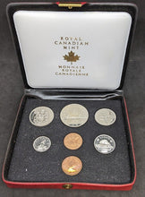 Load image into Gallery viewer, 1972 Canadian Double Penny Coin Set From Royal Canadian Mint
