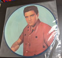 Load image into Gallery viewer, Elvis: A Legendary Performer Vol. 3 Vinyl
