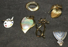 Load image into Gallery viewer, 6 Piece Lot of Vintage Brooch Pins
