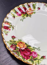 Load image into Gallery viewer, Royal Albert - Old Country Roses - Fine Bone China Bread &amp; Butter Plate
