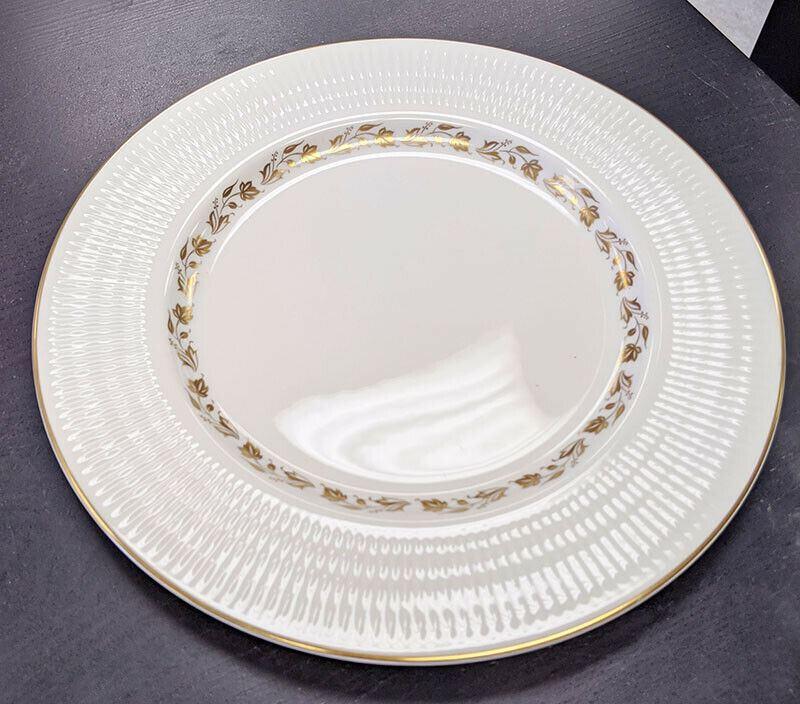 Royal Doulton Fine Bone China FAIRFAX Dinner Plate