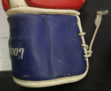 Load image into Gallery viewer, Vintage Cooper Canada 9 Hockey Gloves
