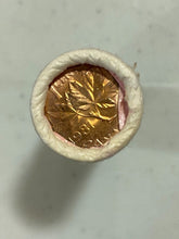 Load image into Gallery viewer, 1981 Canadian Penny Bank Roll Bu Red 1 roll
