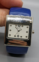 Load image into Gallery viewer, OSIROCK Fashion Bangle Watch - Blue Bracelet
