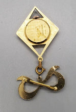 Load image into Gallery viewer, Samba 17 Jewels Swiss Made Gold Tone Wind Brooch Watch
