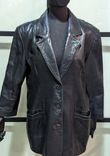 Load image into Gallery viewer, Vintage Women&#39;s Black Leather Danier Jacket - Button Front - Size XL
