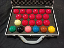 Load image into Gallery viewer, Aramith Tournament Champ Super Pro 1G Snooker Ball Set w/ Aluminum Case 2-1/16&quot;
