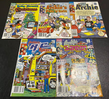 Load image into Gallery viewer, Archie Lot of 5 vintage comic books, #606, #211, #373, #3, #6, CPV

