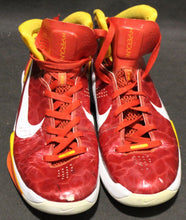Load image into Gallery viewer, Nike HyperDunk 2010 (LN2) Basketball Sneakers, China Red, Men&#39;s US Size 9.5
