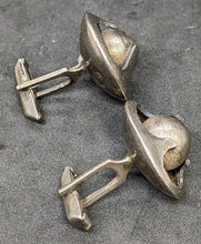 Load image into Gallery viewer, SIGI PINEAD - Taxco - Sterling Silver - Mexico - Modernist Cuff Links
