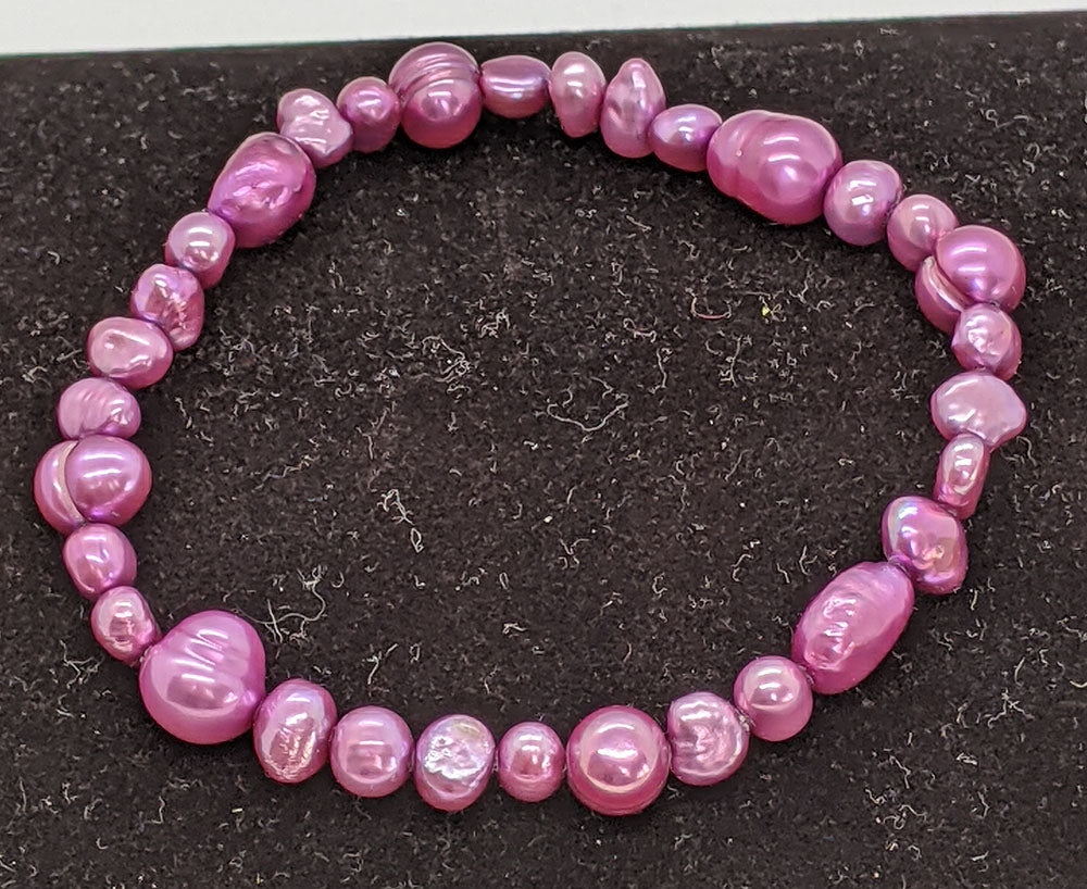Elastic Dyed Purple Bead / Pearl Bracelet - 7