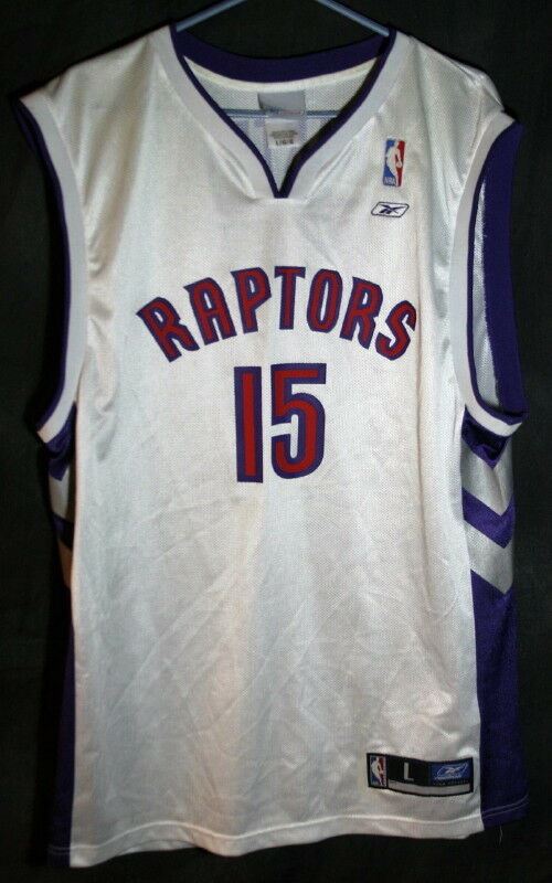 Raptors Reebok Basket Ball Jersey…Carter #15,,,Sz.L.