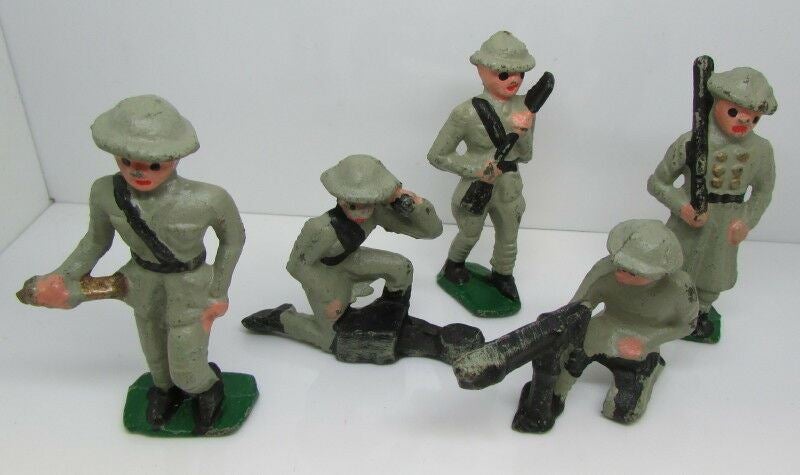 Set Of 5 WW1 (W W I) Metal Toy Soldiers