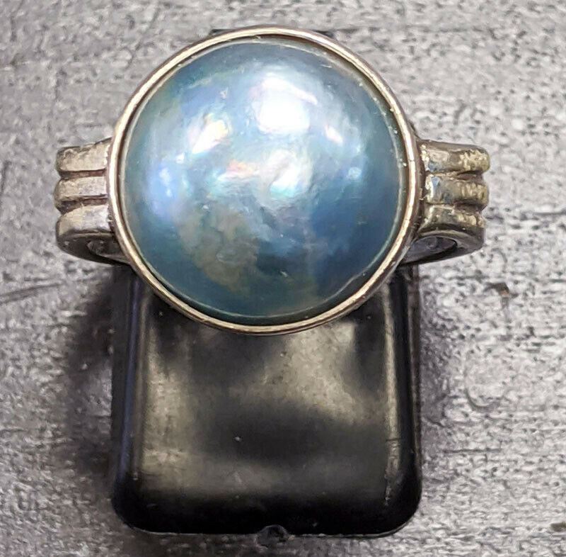 Sterling Silver & Shell Bead Fashion Ring - Size 7 1/2