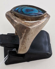 Load image into Gallery viewer, Sterling Silver Free Form Marquise Abalone Shell Like Ring - Size 7
