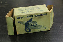 Load image into Gallery viewer, W Britains LTD 25 pdr Gun Howitzer Toy in Vintage Box No. 2026 Made in England

