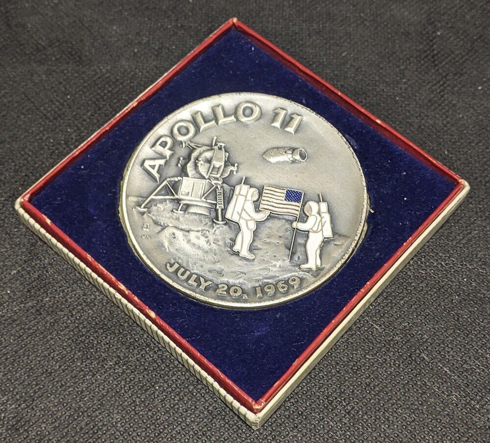1969 American Mint Associates .999 Fine Silver Apollo II Medal - 208.2 grams