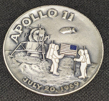 Load image into Gallery viewer, 1969 American Mint Associates .999 Fine Silver Apollo II Medal - 208.2 grams
