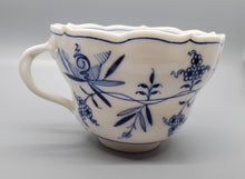 Load image into Gallery viewer, Vintage Meissen Blue Onion Tea Cup - Twig Handle
