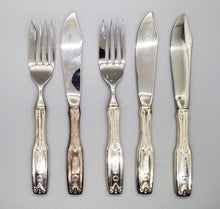 Load image into Gallery viewer, Canadian Pacific (CP) Hotels Silver Plate Cutlery - 6 x 2 Pc. Fish Set

