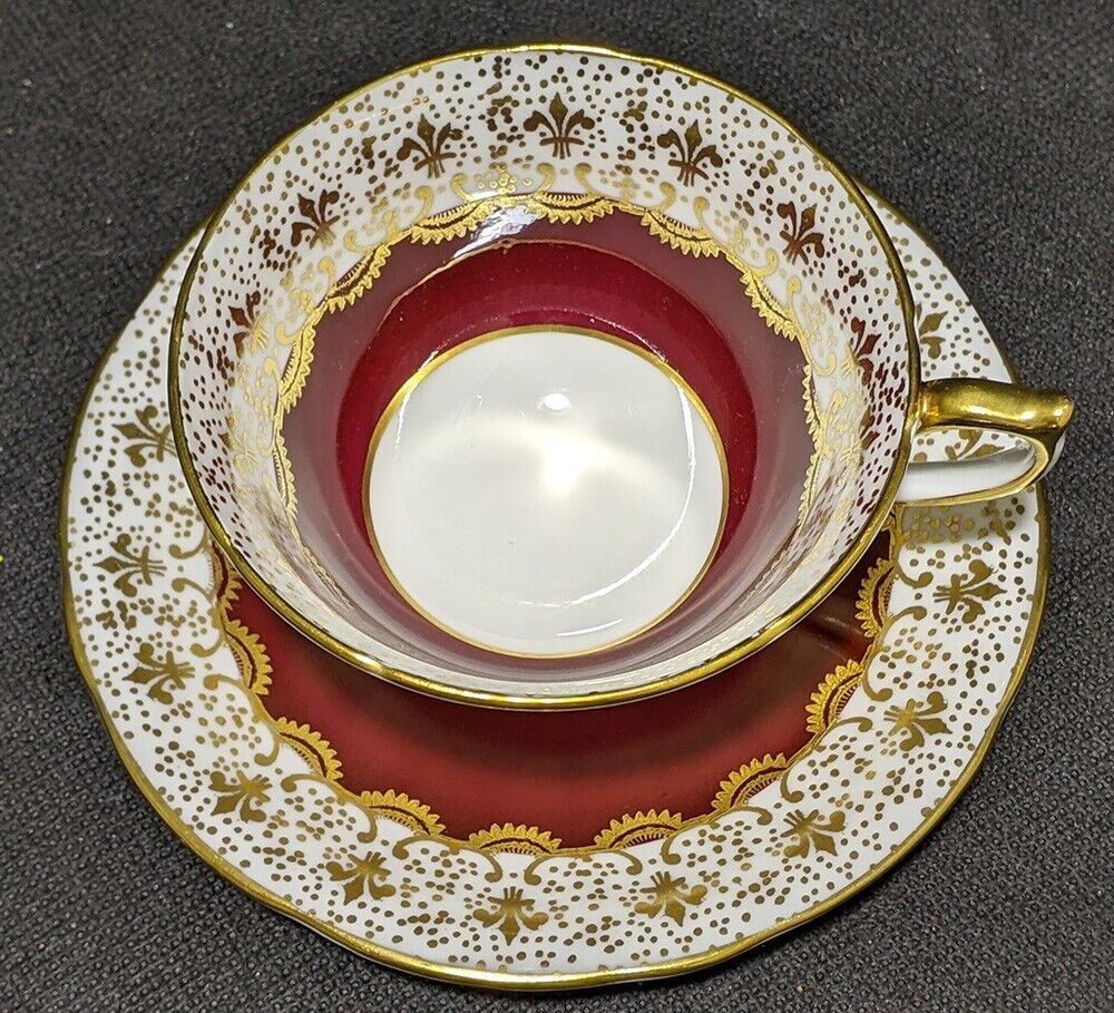 AYNSLEY Fine Bone China Tea Cup & Saucer - Maroon With Gold Detail