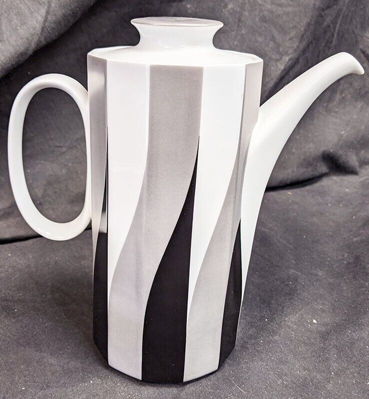 TAPIO WIRKKALA - Rosenthal - Mid Century Modern Coffee Pot & 4 Cups