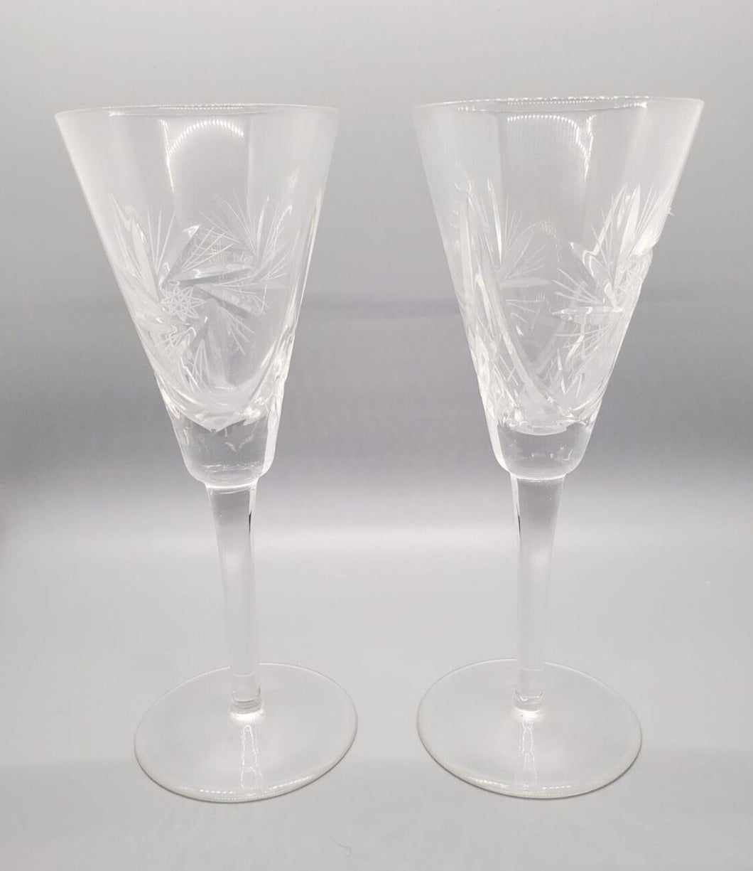 A Pair of Decorative Crystal White Wine Glasses, Cut Design