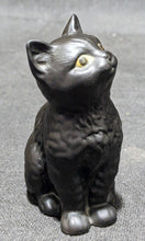 Load image into Gallery viewer, Vintage 4&quot; Beswick Black Cat / Kitten Figurine - Made in England
