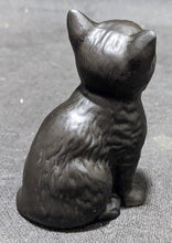 Load image into Gallery viewer, Vintage 4&quot; Beswick Black Cat / Kitten Figurine - Made in England
