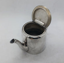Load image into Gallery viewer, Walker &amp; Hall Sheffield Bachelor Set Silver Plated Tea / Coffee / Cream / Sugar
