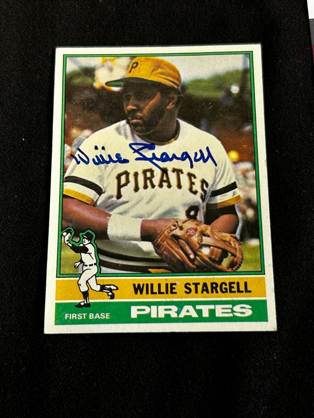 1976 Topps Willie Stargell #270 Signed with COA JSA