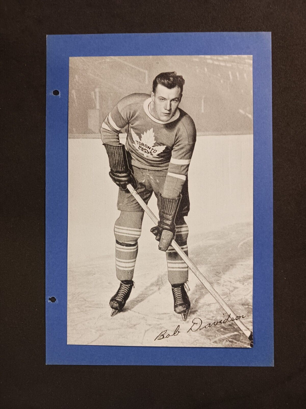 1934-43 Group I Bob Davidson Toronto Maple Leafs Beehive