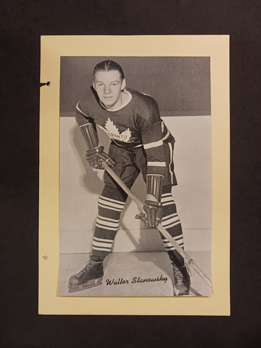 1934-43 Group I Walter Stanowsky Toronto Maple Leafs Beehive