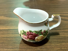 Load image into Gallery viewer, 2006 Royal Albert, Old Country Roses - Cream + Sugar, Mint
