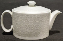 Load image into Gallery viewer, ROYAL DOULTON Bone China Bachelors Tea Pot - Pattern Unknown
