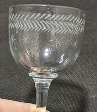Load image into Gallery viewer, Vintage Wheat &amp; Stars Sherry Wine Glass
