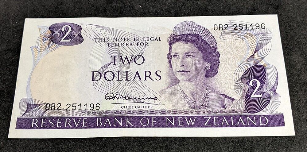 1967-68 Reserve Bank of New Zealand $2 Bank Note - Signed Fleming