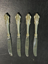Load image into Gallery viewer, Wallace Sterling Grande Baroque Silverplate Dinner Knives lot of 4
