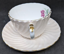 Load image into Gallery viewer, Vintage AYNSLEY Fine Bone China Tea Cup &amp; Saucer - Soft Pink Wave - Floral Bowl
