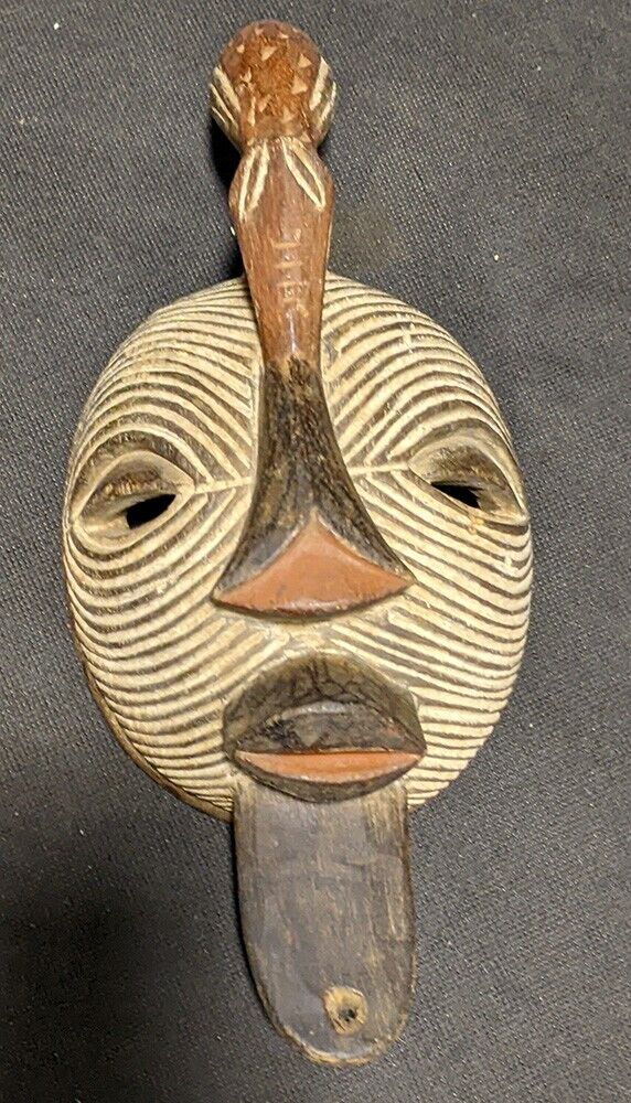 Wooden / Carved African Wall Mask (1)