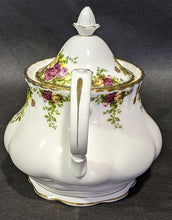 Load image into Gallery viewer, 1962 Royal Albert Old Country Roses Large Tea Pot
