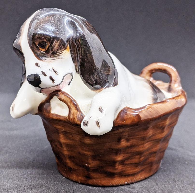 Royal Doulton HN 2586 P Dog In Basket - Made in England