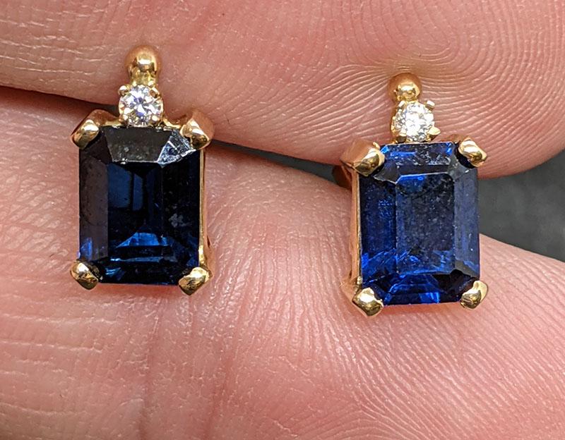 14 Kt Yellow Gold Created Sapphire Stud Earrings