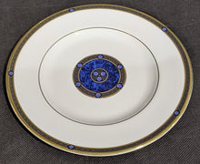 Load image into Gallery viewer, 4 Royal Doulton Fine Bone China - STANWYCK - Centre Design Dessert Plates
