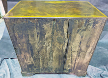 Load image into Gallery viewer, Georgian Burled Walnut &amp; Mahogany Kneehole Desk - With Key
