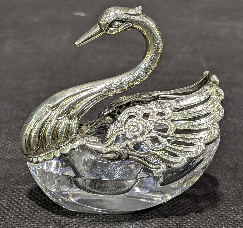 835 Silver Neck & Hinged Wing Swan Ring Holder