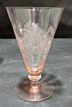 Load image into Gallery viewer, 4 x 1950’s Pink Pedestal Juice Glasses
