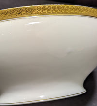 Load image into Gallery viewer, Haviland / Limoges - France - Gold Rimmed Serving Bowl
